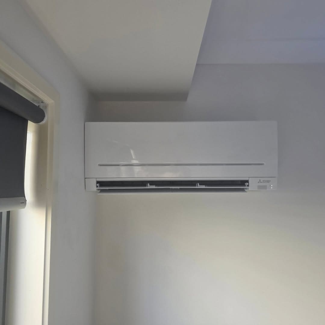 Multi-head air conditioning outdoor unit — installation complete
