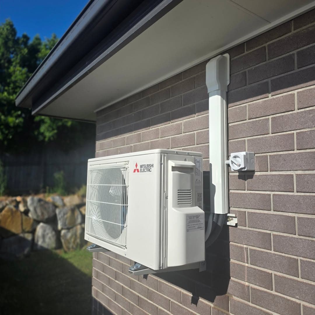 Multi-head split system indoor unit — fresh installation
