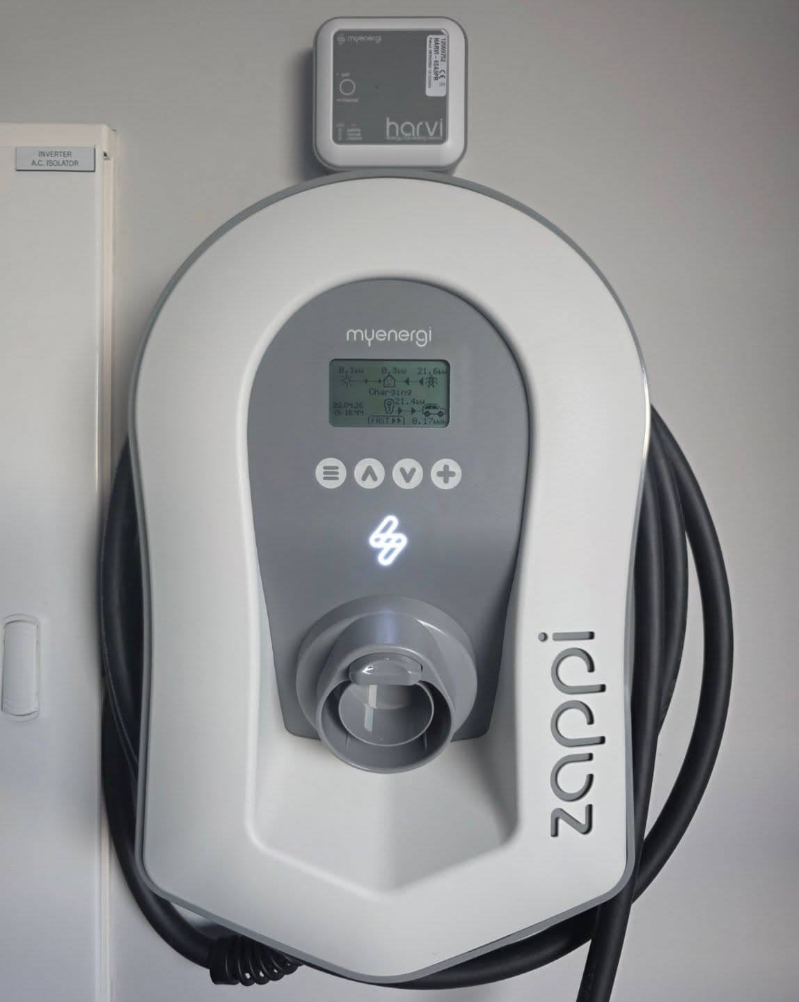 Zappi myenergi with Harvi sensor — actively charging display